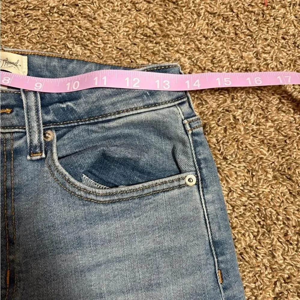 Universal-thread Women's Blue Jeans - Picture 7 of 8